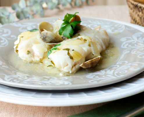 merluza con almejas en salsa verde