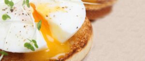 cómo hacer huevos escalfados