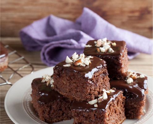 Cómo conseguir un glaseado brillante para coberturas de chocolate