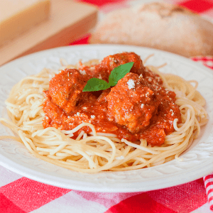 espaguetis con albondigas caseras