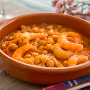 guiso de garbanzos con langostinos