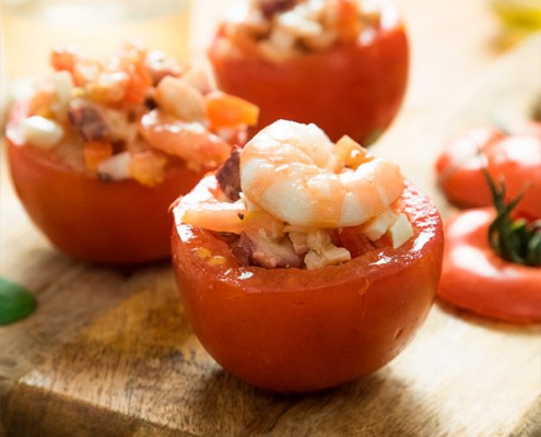 tomates rellenos de marisco