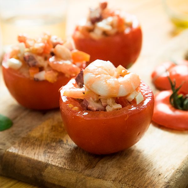 tomates rellenos de marisco