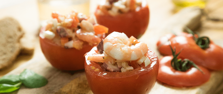 Tomates rellenos de marisco