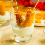 langostinos rebozados con salsa de yogur