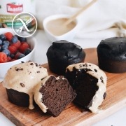 Muffins sin gluten con frosting de plátano