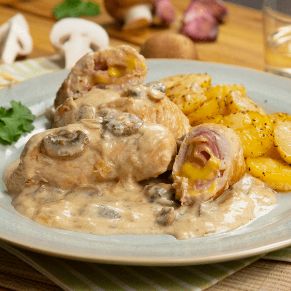 Cordon bleu de pavo en salsa de champiñones