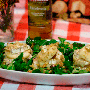 Ensalada templada de pera y queso de cabra