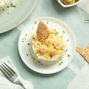 Ensaladilla de merluza y gambas