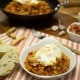 Garbanzos con tomate y huevo