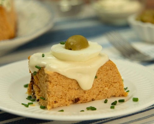 Pastel de espárragos y atún