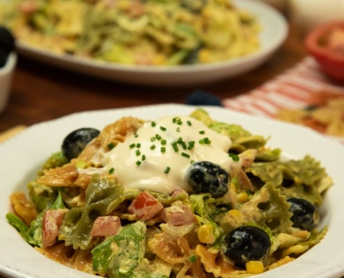 Ensalada de pasta con mayonesa al curry