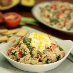 Ensaladilla de la huerta con mayonesa de aguacate