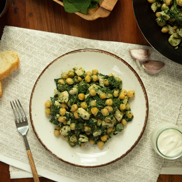 Espinacas con garbanzos y pollo