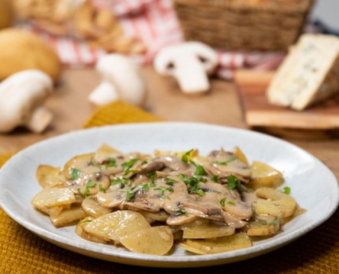 Patatas con champiñones a la gorgonzola