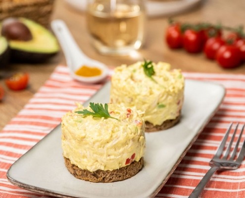 Ensaladilla de pollo y curry