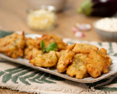 Buñuelos de berenjena y queso