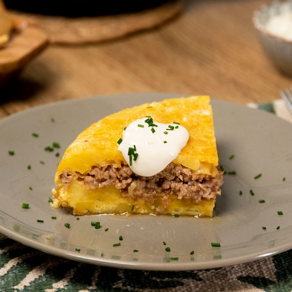 Tortilla rellena de carne picada