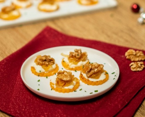 Canapés de calabaza, queso y nueces