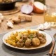 Champiñones en salsa rubia