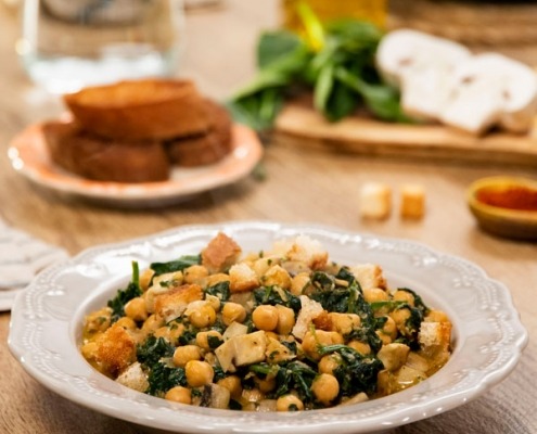 Garbanzos con espinacas y champiñones