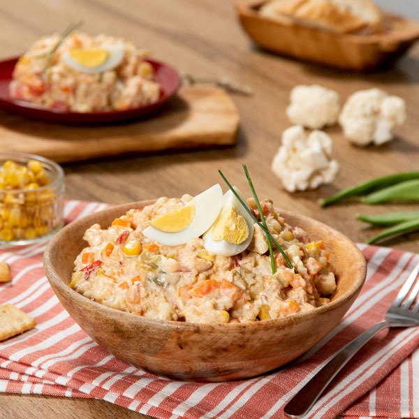 Ensaladilla de coliflor y salmón ahumado