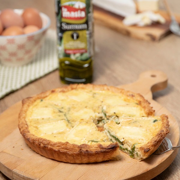 Quiche de espárragos y queso brie