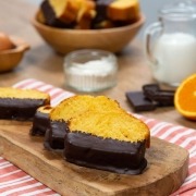 Bizcocho de naranja con chocolate