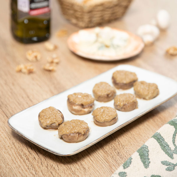 Champiñones rellenos de gorgonzola y nueces