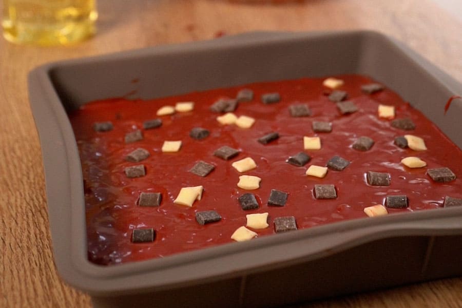 Receta casera de Brownie red velvet. Horneamos 40 minutos a 170º.