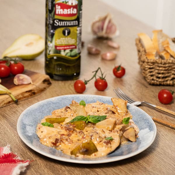 Pollo con salsa de pera y gorgonzola