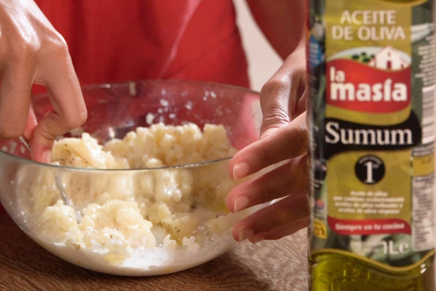 Receta casera de vasitos de crema de patata y pulpo. Hacemos la crema de patata