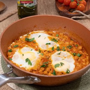 Receta casera de garbanzos con huevo