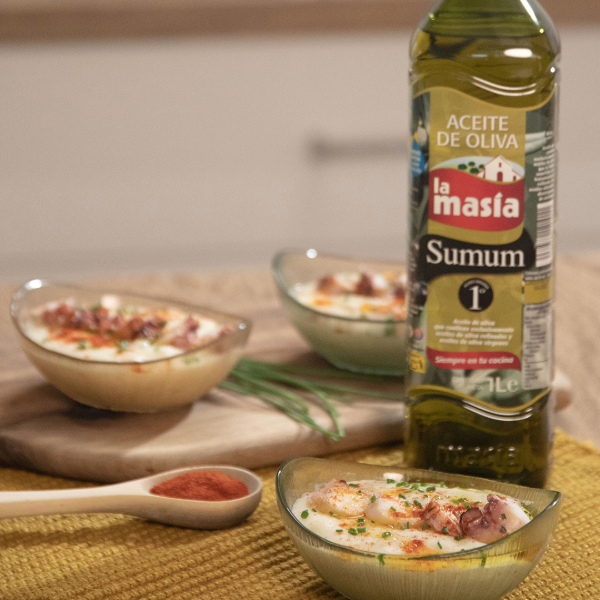 Receta casera de vasitos de crema de patata y pulpo. Aceite de Oliva Sumum La Masía